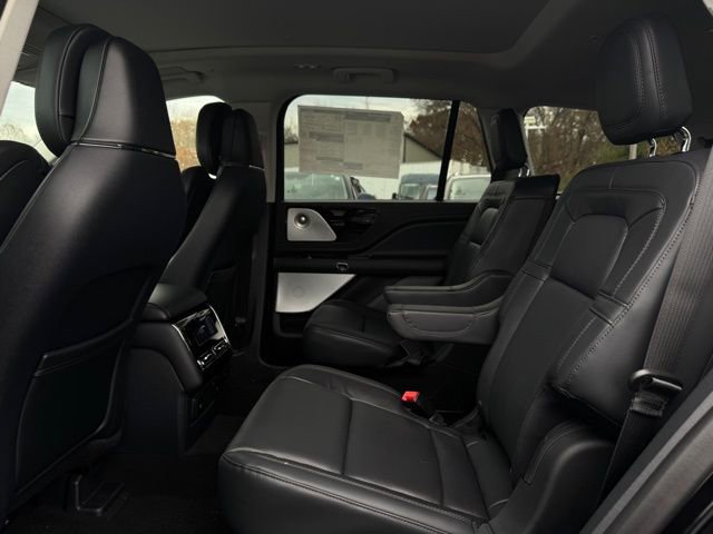 New 2026 Lincoln Aviator AWD image 21