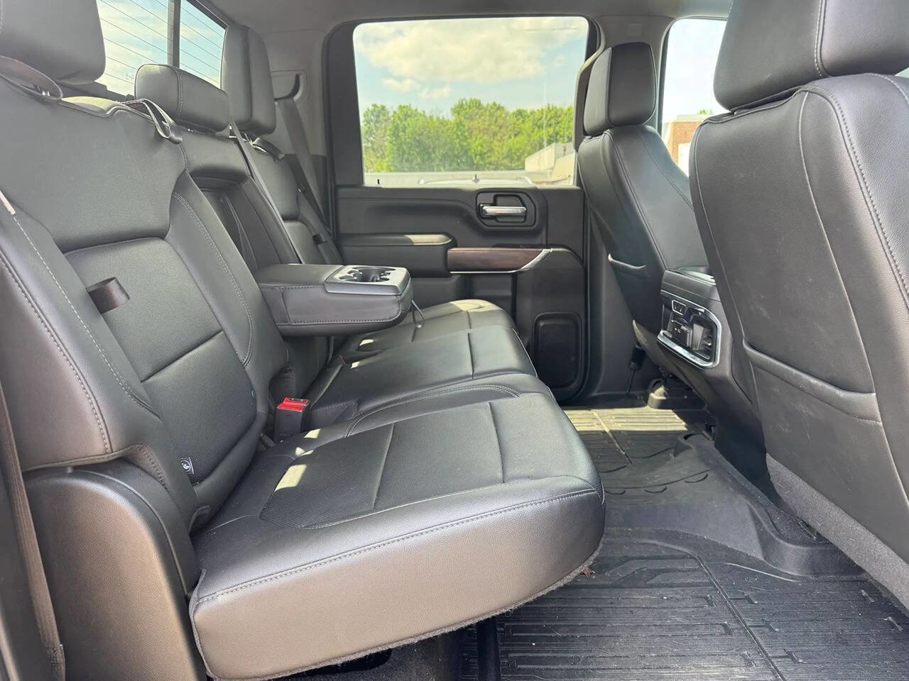 Used 2020 GMC Sierra 2500 SLT w/ SLT Premium Plus Package AWD/4WD image 17