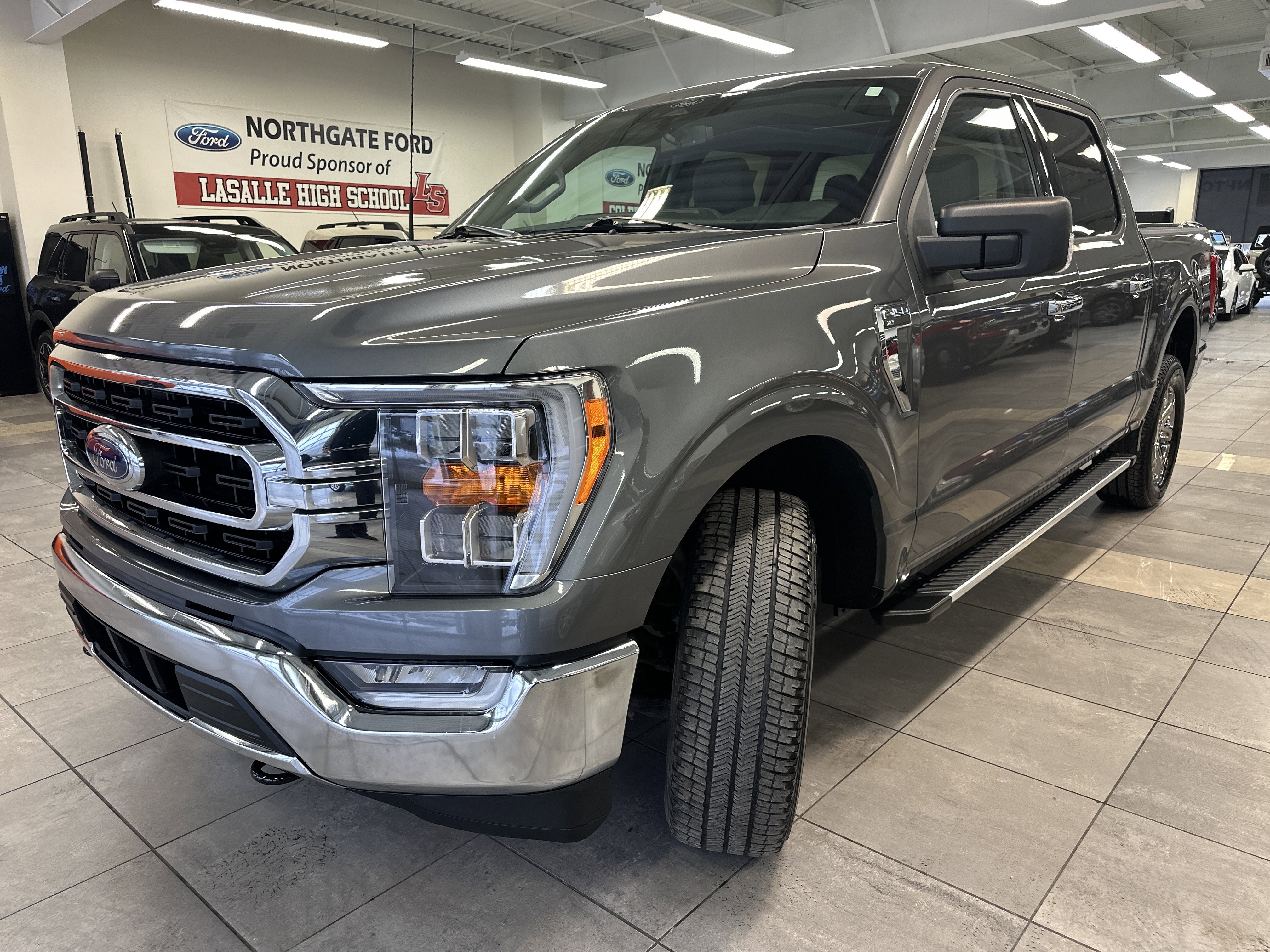 Used 2022 Ford F150 XLT w/ Equipment Group 302A High image 19