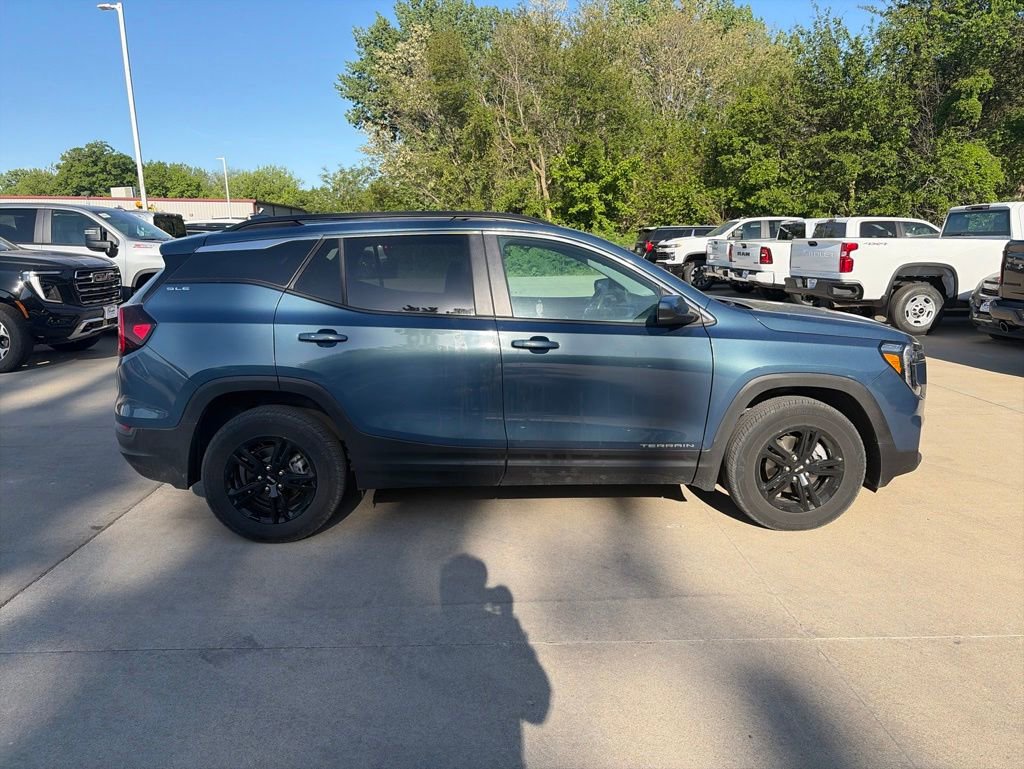 Used 2024 GMC Terrain SLE w/ Driver Convenience Package AWD/4WD image 6
