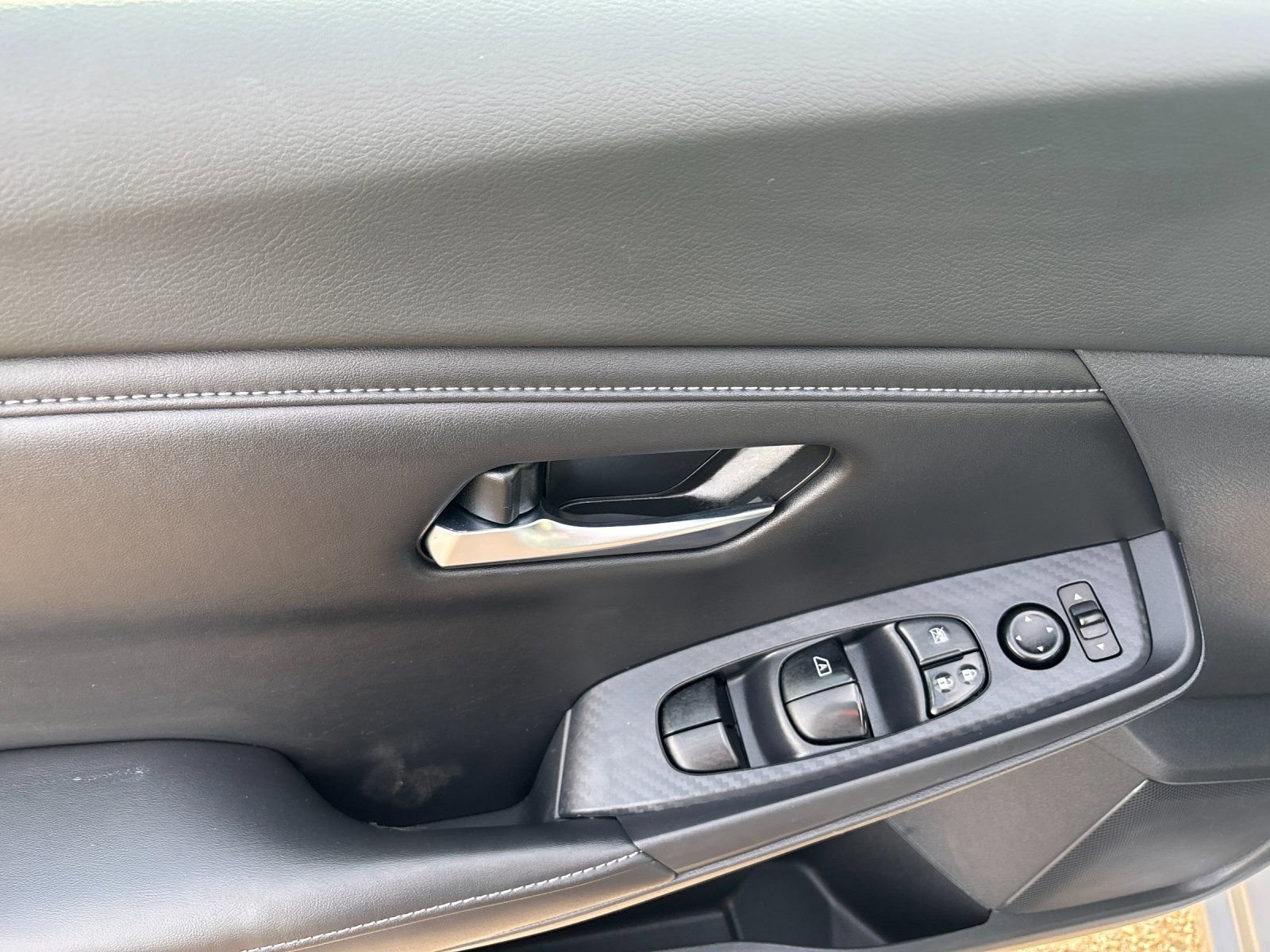 Used 2021 Nissan Sentra SV w/ Electronics Package FWD image 12