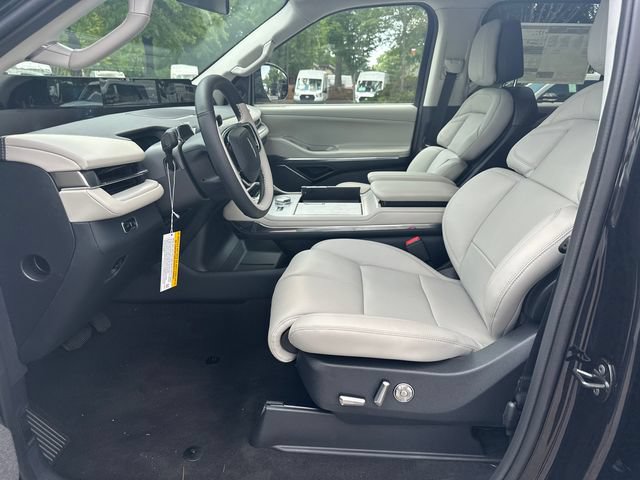 New 2026 Lincoln Navigator Reserve AWD/4WD image 10