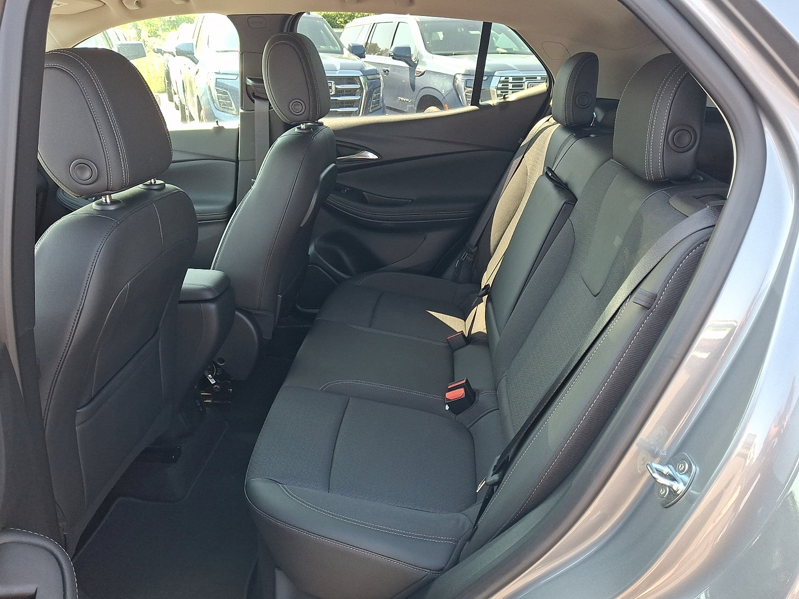 Used 2023 Buick Encore GX Select w/ Safety Package II FWD image 10