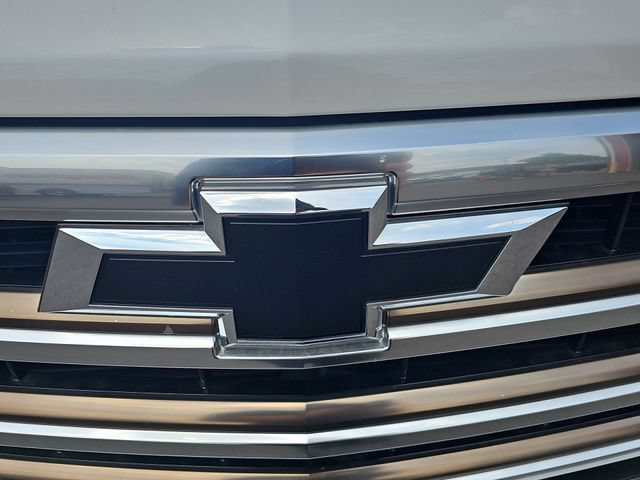 Used 2022 Chevrolet Silverado 1500 High Country w/ Technology Package AWD/4WD image 35