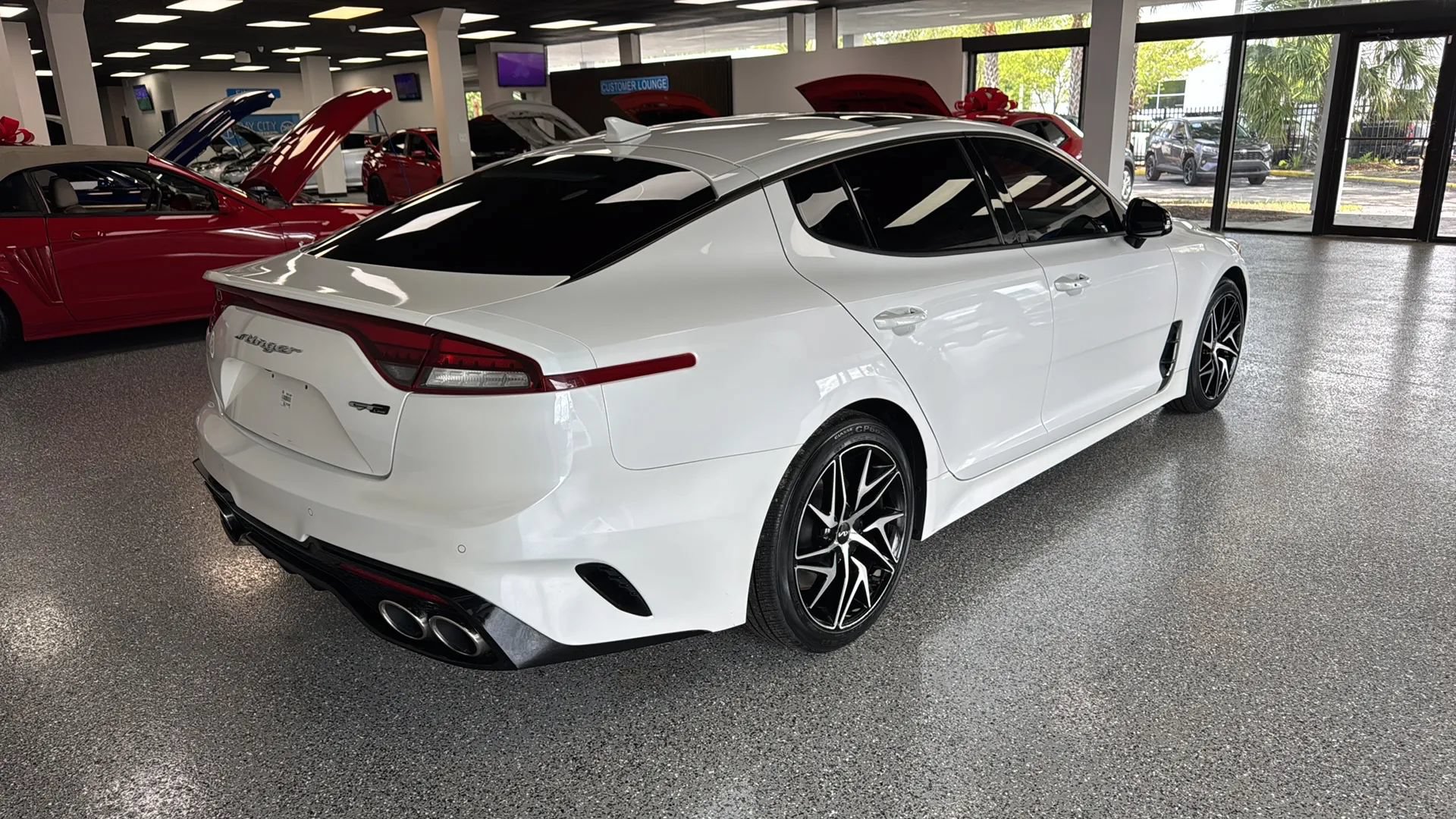 Used 2022 Kia Stinger GT-Line w/ Sun & Sound Package RWD image 5