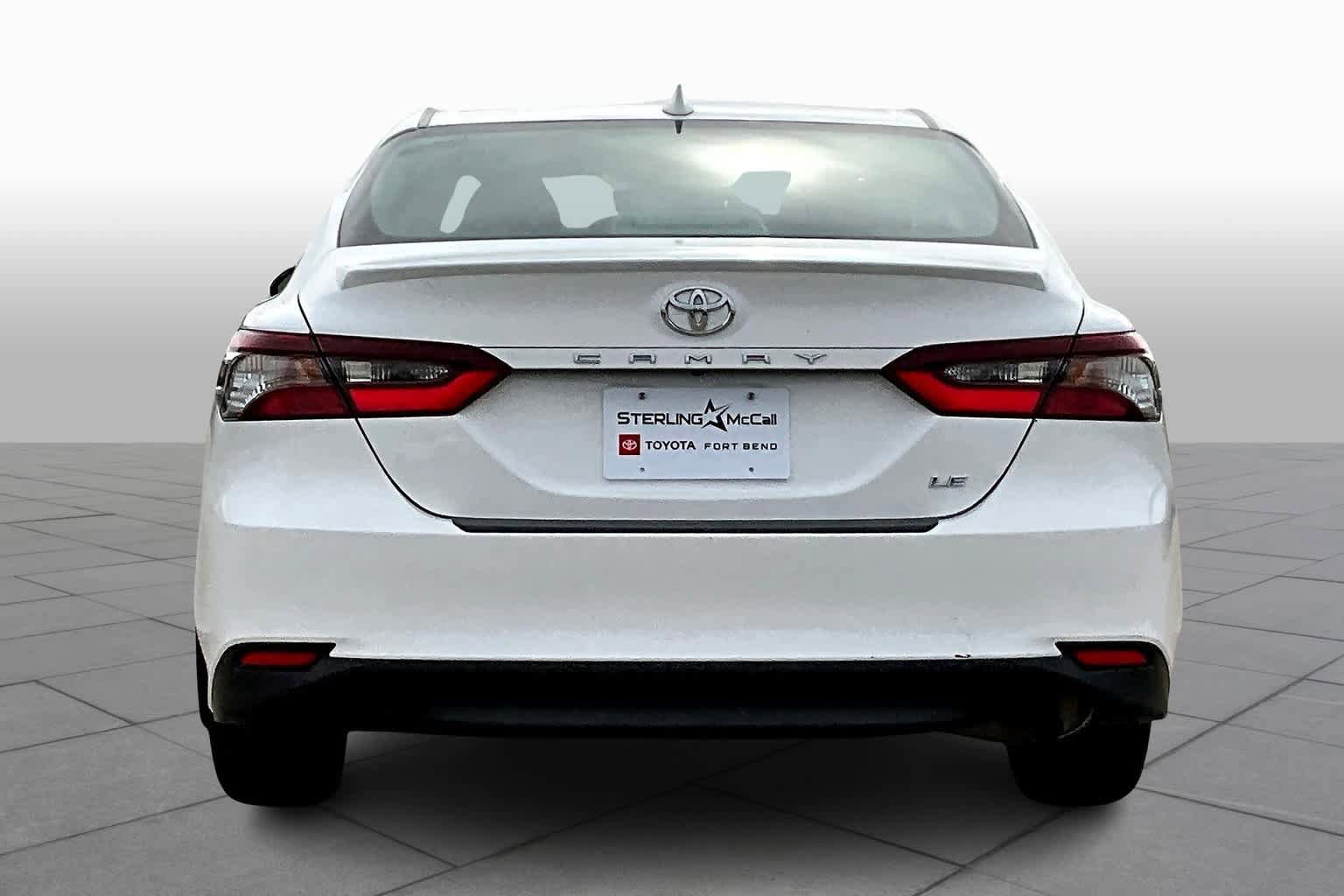 Used 2023 Toyota Camry LE FWD image 5