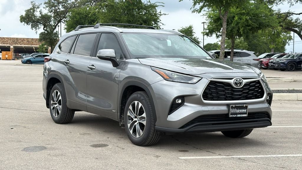New 2026 Toyota Highlander XLE AWD/4WD image 3
