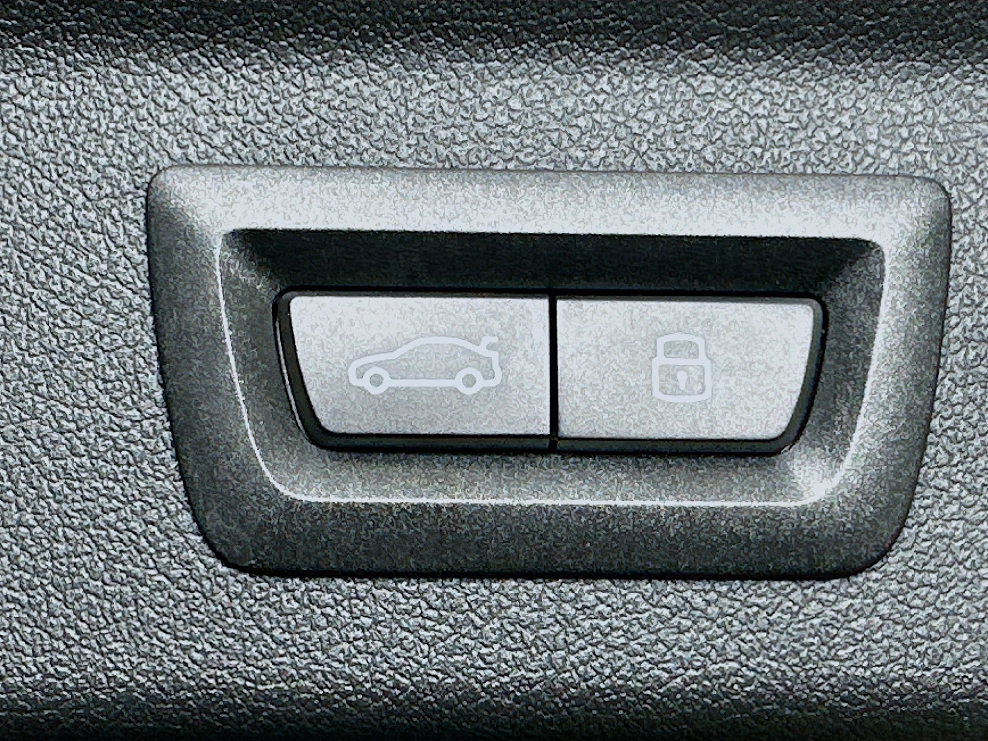 Used 2025 BMW X2 xDrive28i image 30