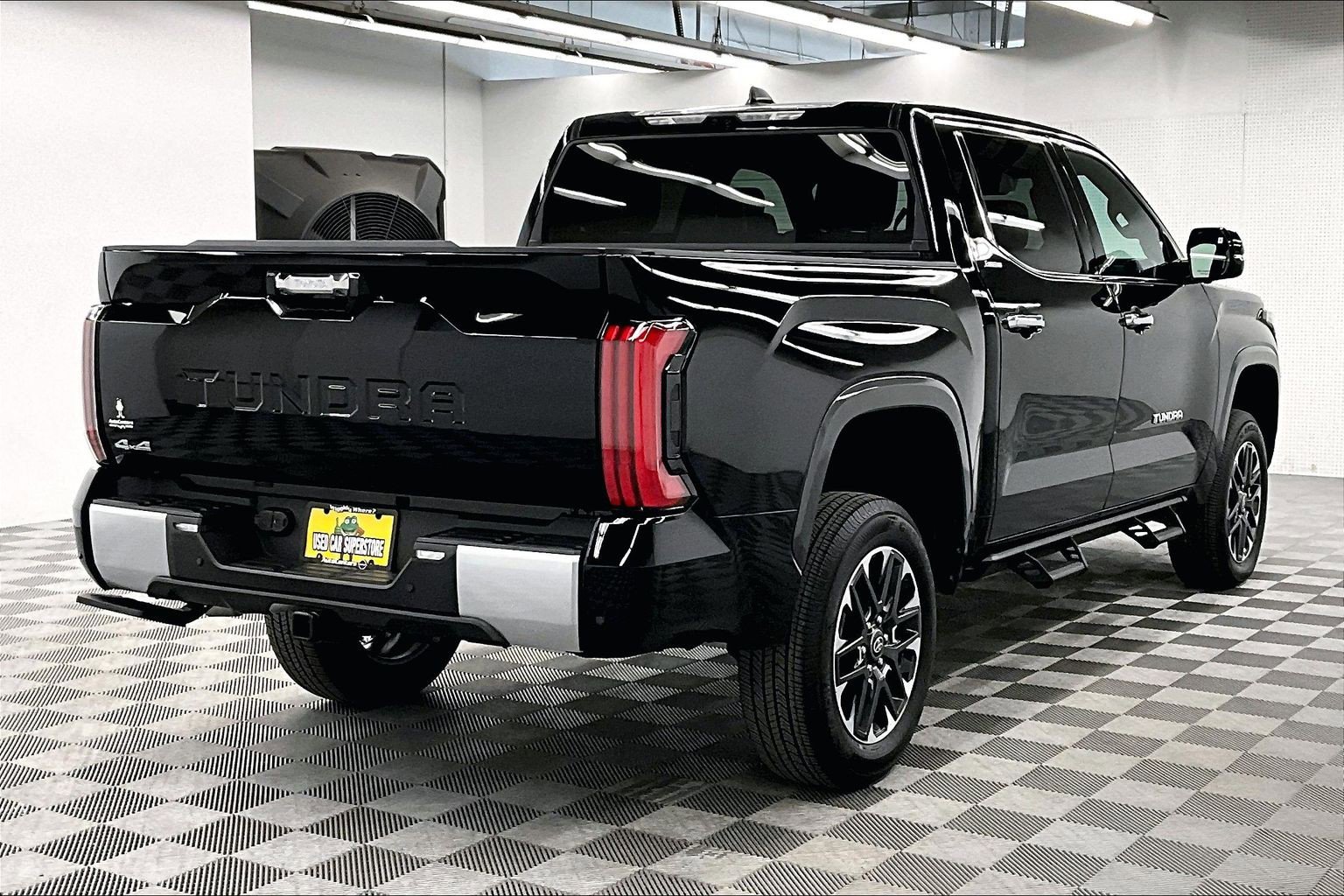 Used 2026 Toyota Tundra Limited AWD/4WD image 13