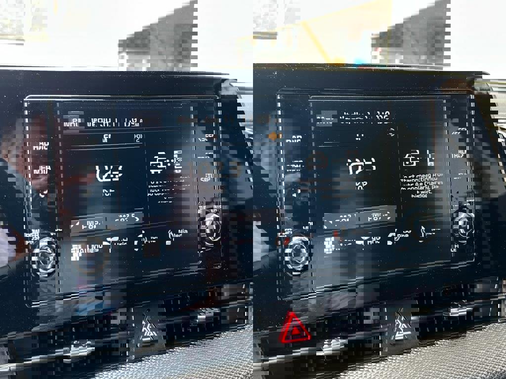 New 2025 Kia Sportage LX image 19