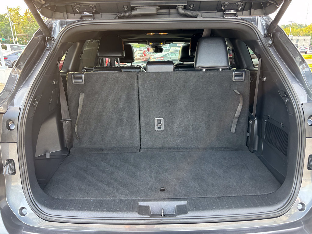 Certified 2025 Toyota Highlander XSE AWD/4WD image 50