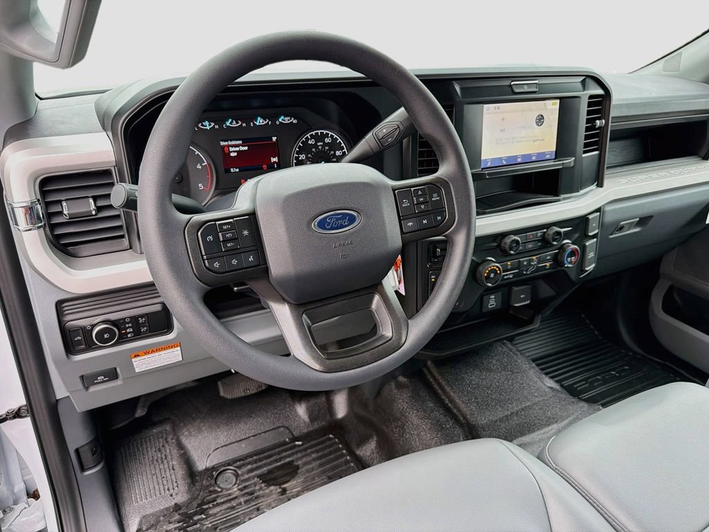 New 2026 Ford F550 4x4 Crew Cab image 15