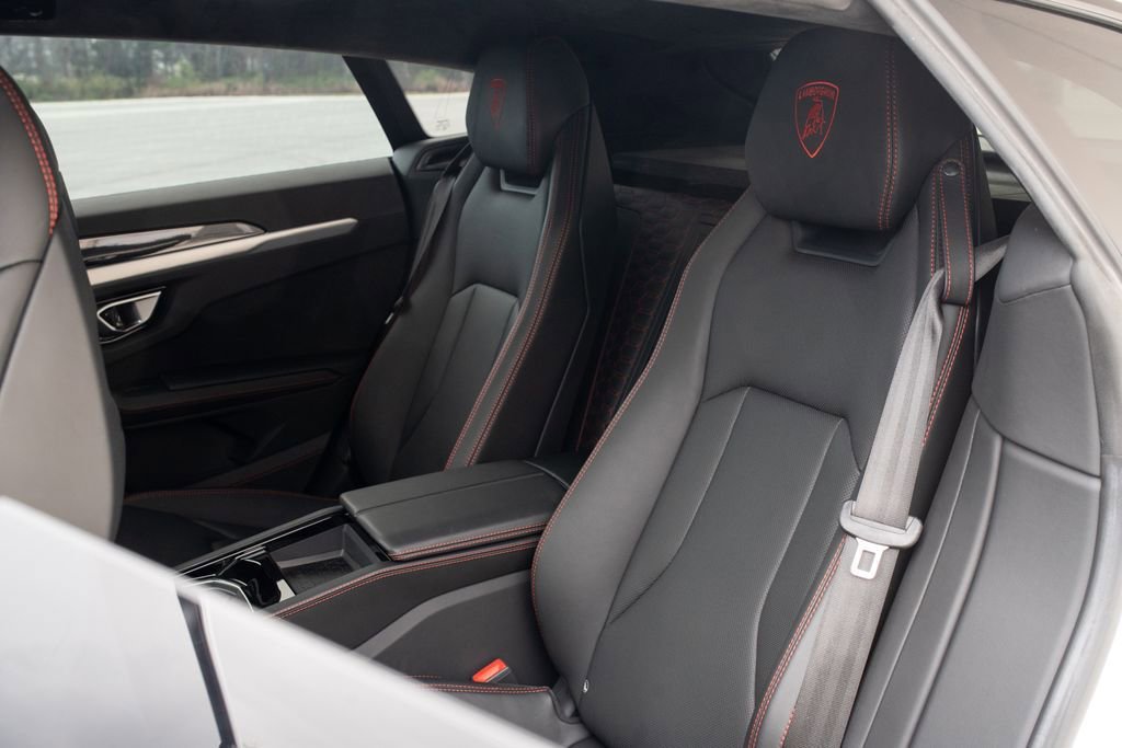 Used 2019 Lamborghini Urus image 42