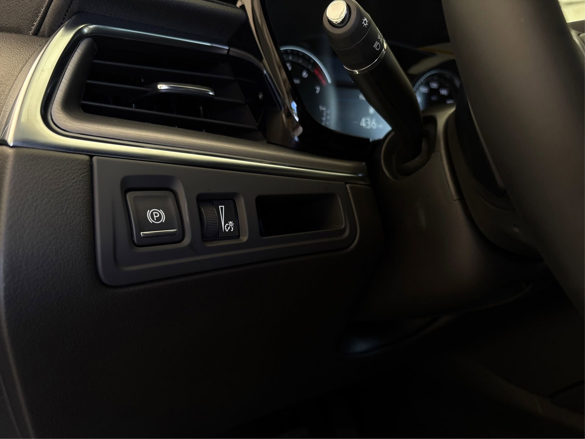 New 2026 Cadillac XT5 Luxury image 20