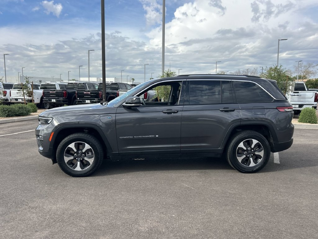 Used 2024 Jeep Grand Cherokee Limited 4xe AWD/4WD image 4