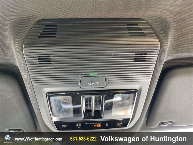 Certified 2025 Volkswagen Atlas Cross Sport SEL image 31