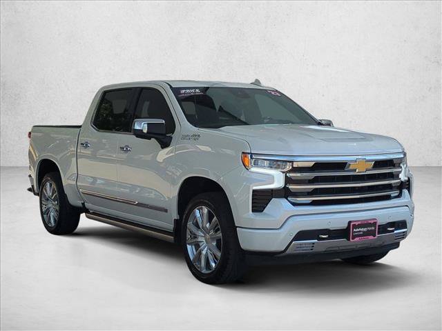 Used 2023 Chevrolet Silverado 1500 High Country w/ High Country Premium Package AWD/4WD image 3