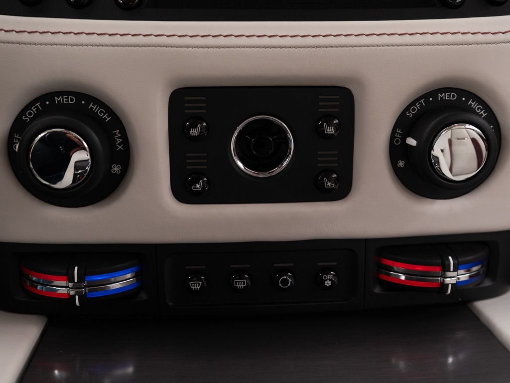 Certified 2020 Rolls-Royce Dawn image 39