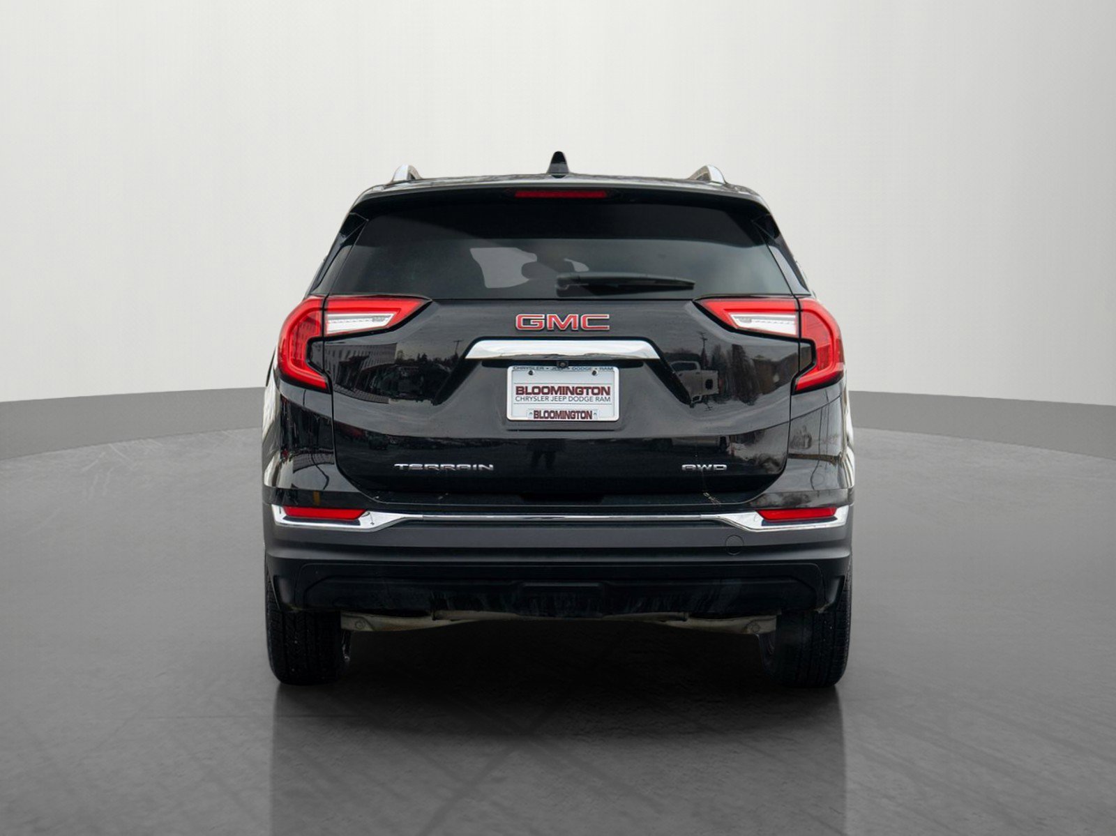 Used 2024 GMC Terrain SLT image 6