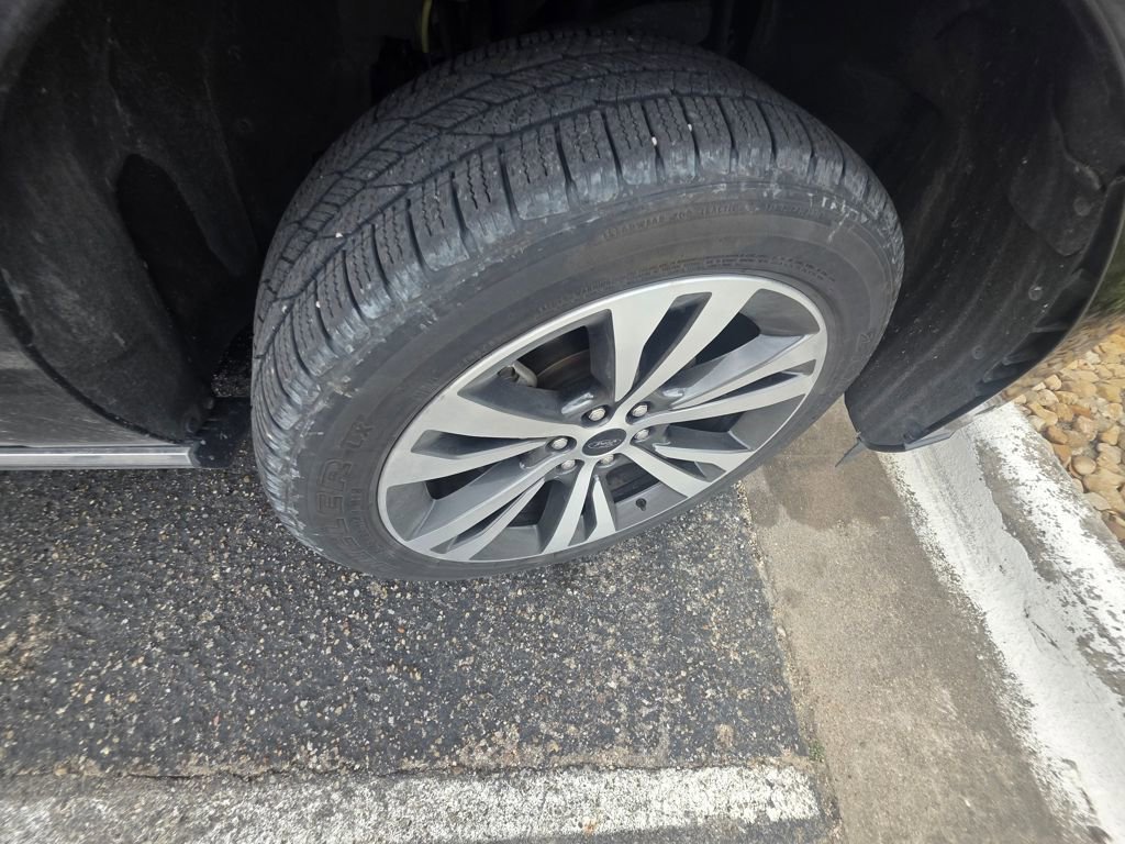 Used 2021 Ford Expedition Limited image 8