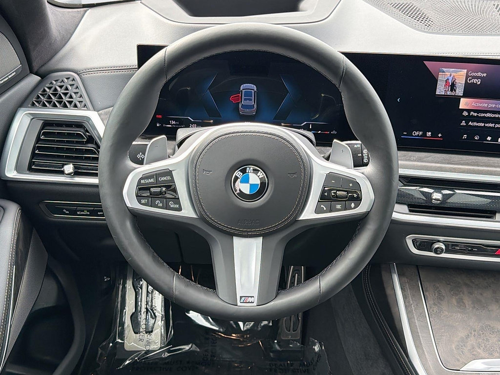 Used 2024 BMW X7 xDrive40i w/ M Sport Package AWD/4WD image 8