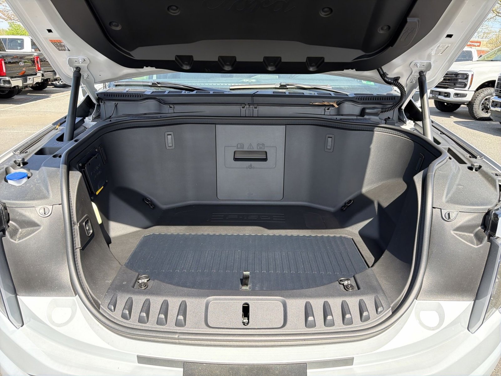 New 2025 Ford F150 Lightning Lariat image 34