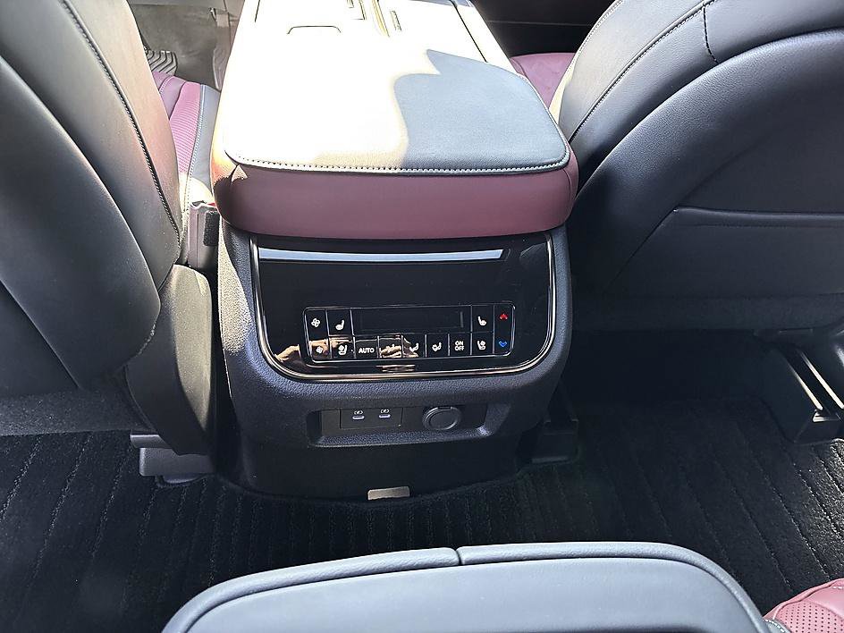 Used 2026 INFINITI QX80 Autograph w/ Premium Cargo Package AWD/4WD image 15