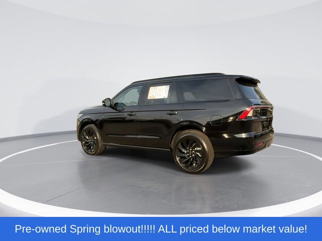 Used 2025 Lincoln Navigator Reserve w/ Jet Appearance Package AWD/4WD image 6