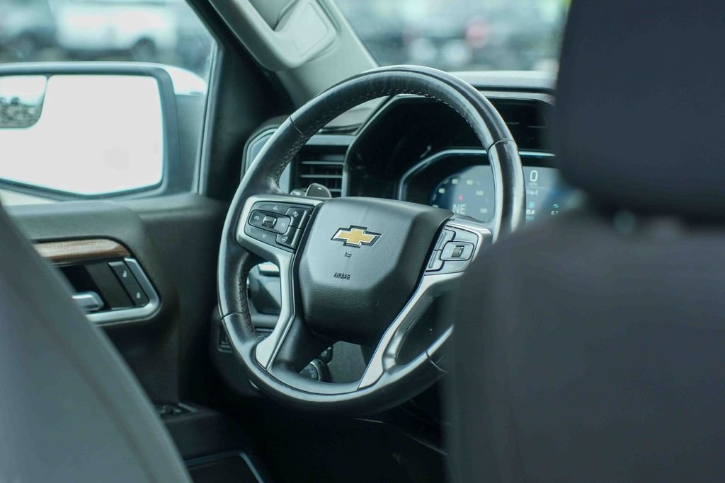 Used 2023 Chevrolet Silverado 1500 LT w/ Z71 Off-Road Package AWD/4WD image 20