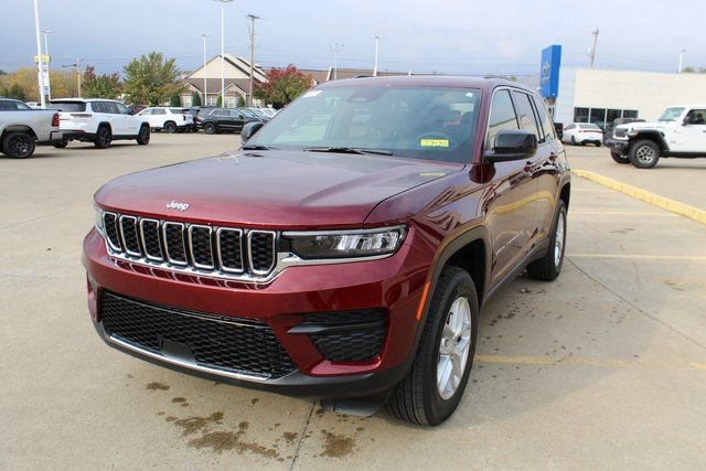 New 2025 Jeep Grand Cherokee Laredo X w/ Luxury Tech Group I