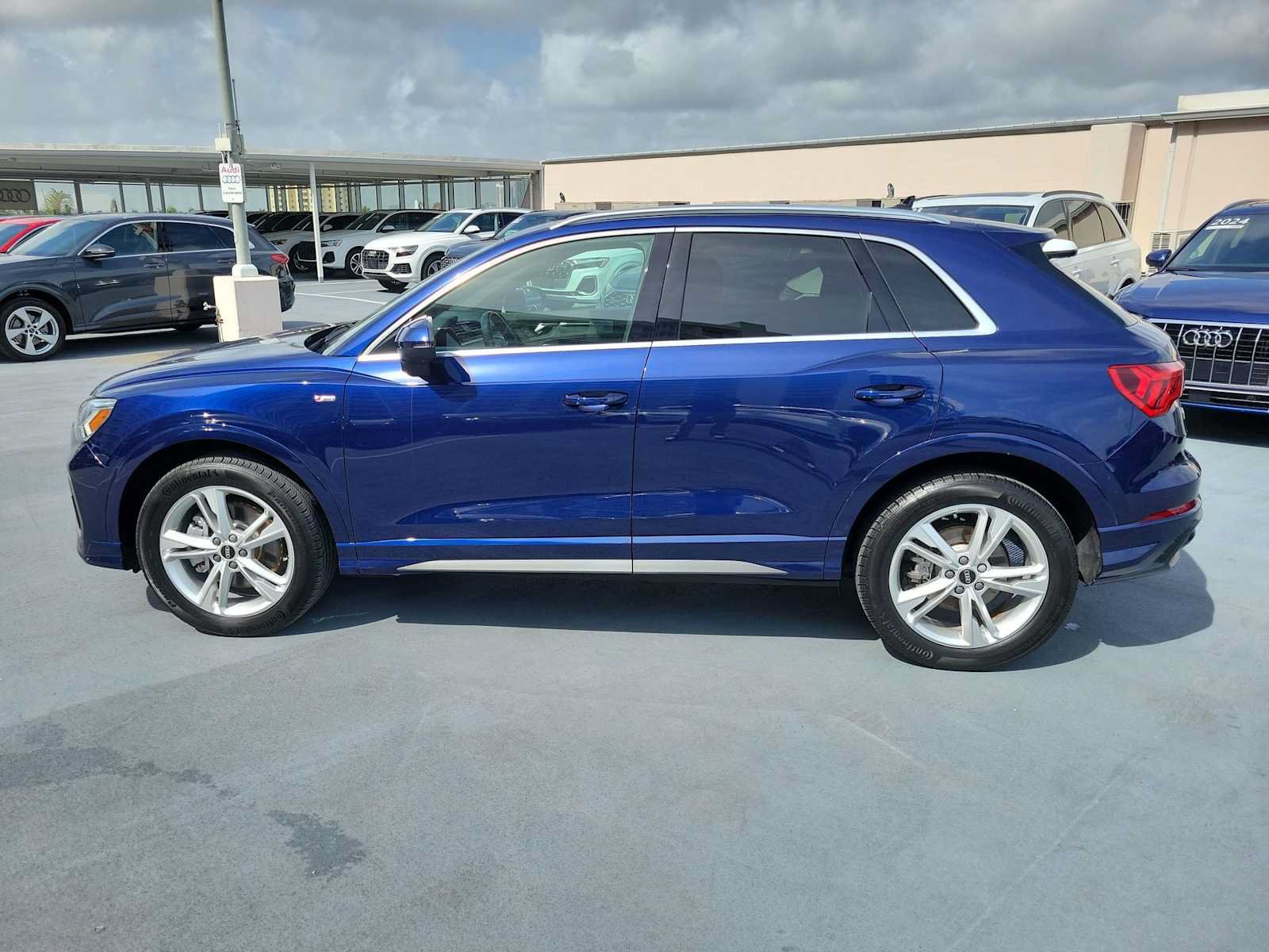 Certified 2022 Audi Q3 2.0T Premium Plus AWD/4WD image 3