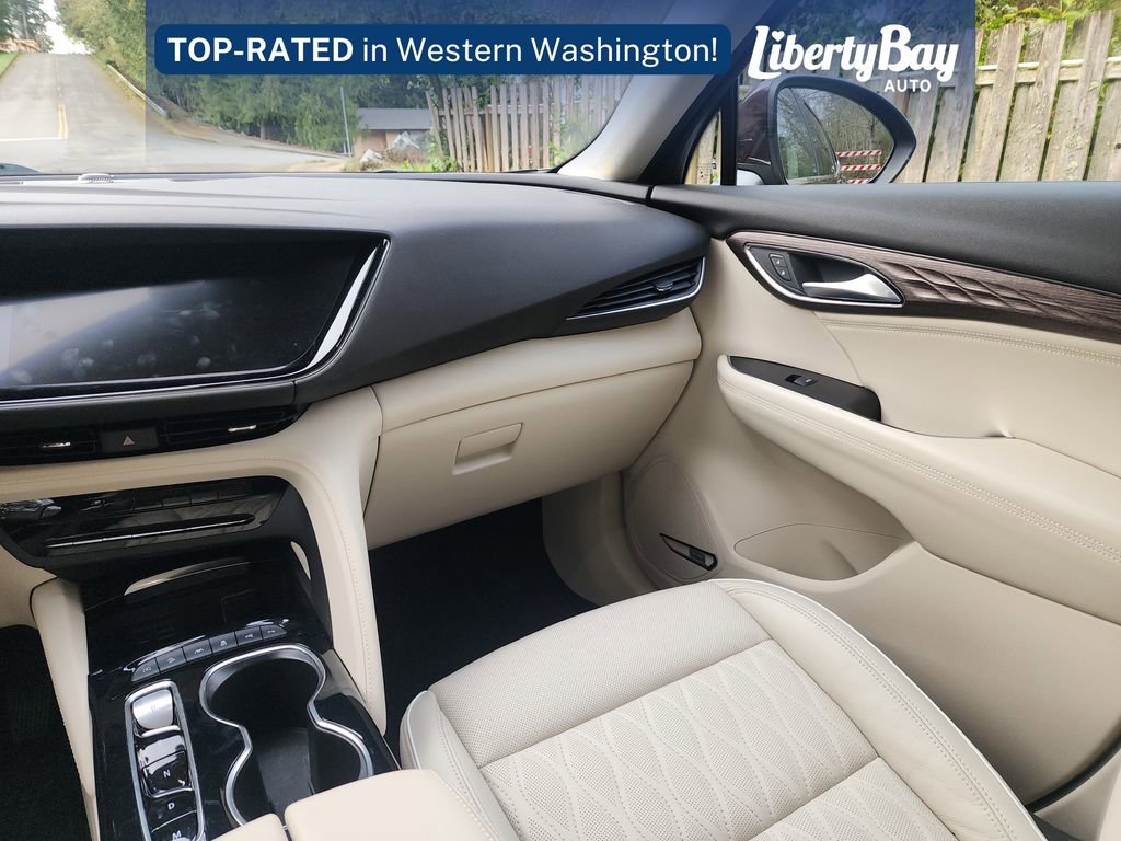 Used 2021 Buick Envision Avenir w/ Technology Package II image 13