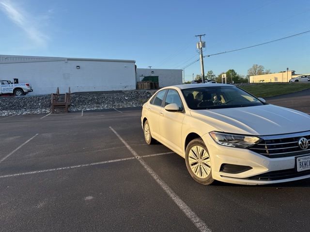 Used 2019 Volkswagen Jetta S image 3