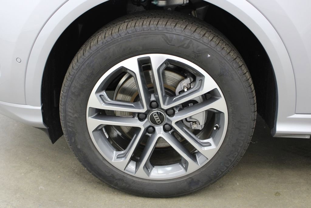 New 2025 Audi Q5 Premium image 28