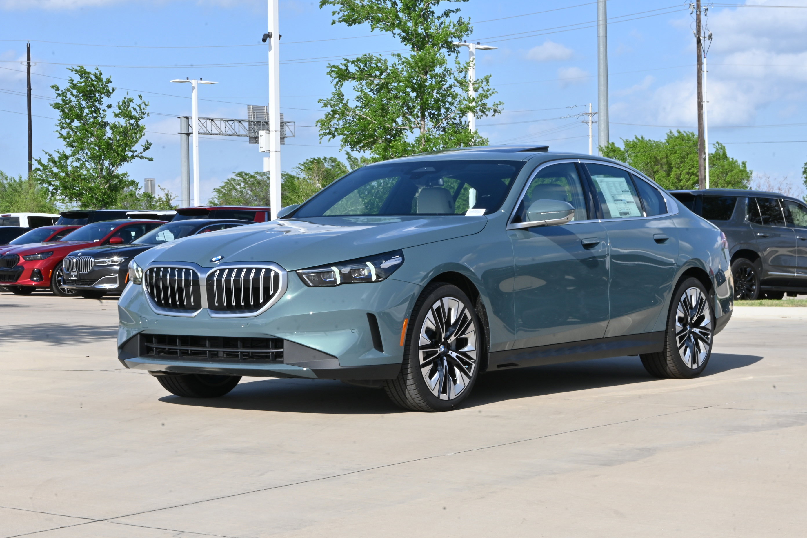 New 2026 BMW 530i w/ Convenience Package RWD image 3