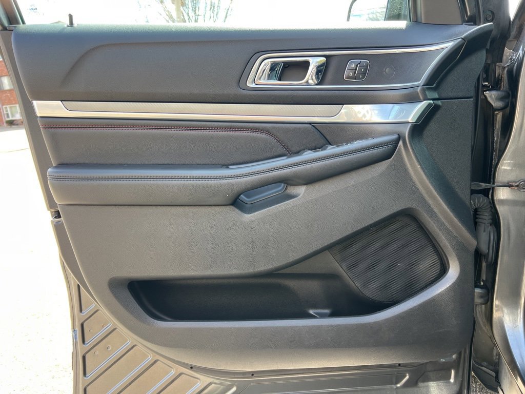 Used 2016 Ford Explorer Sport w/ Equipment Group 401A image 11