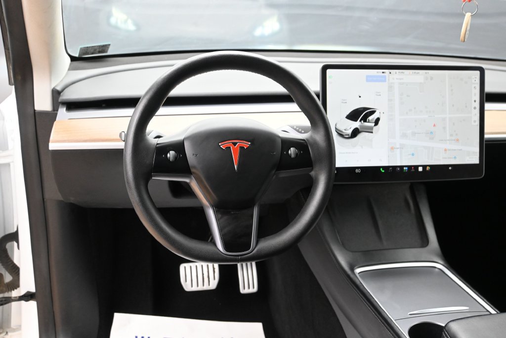 Used 2025 Tesla Model Y Performance AWD/4WD image 26