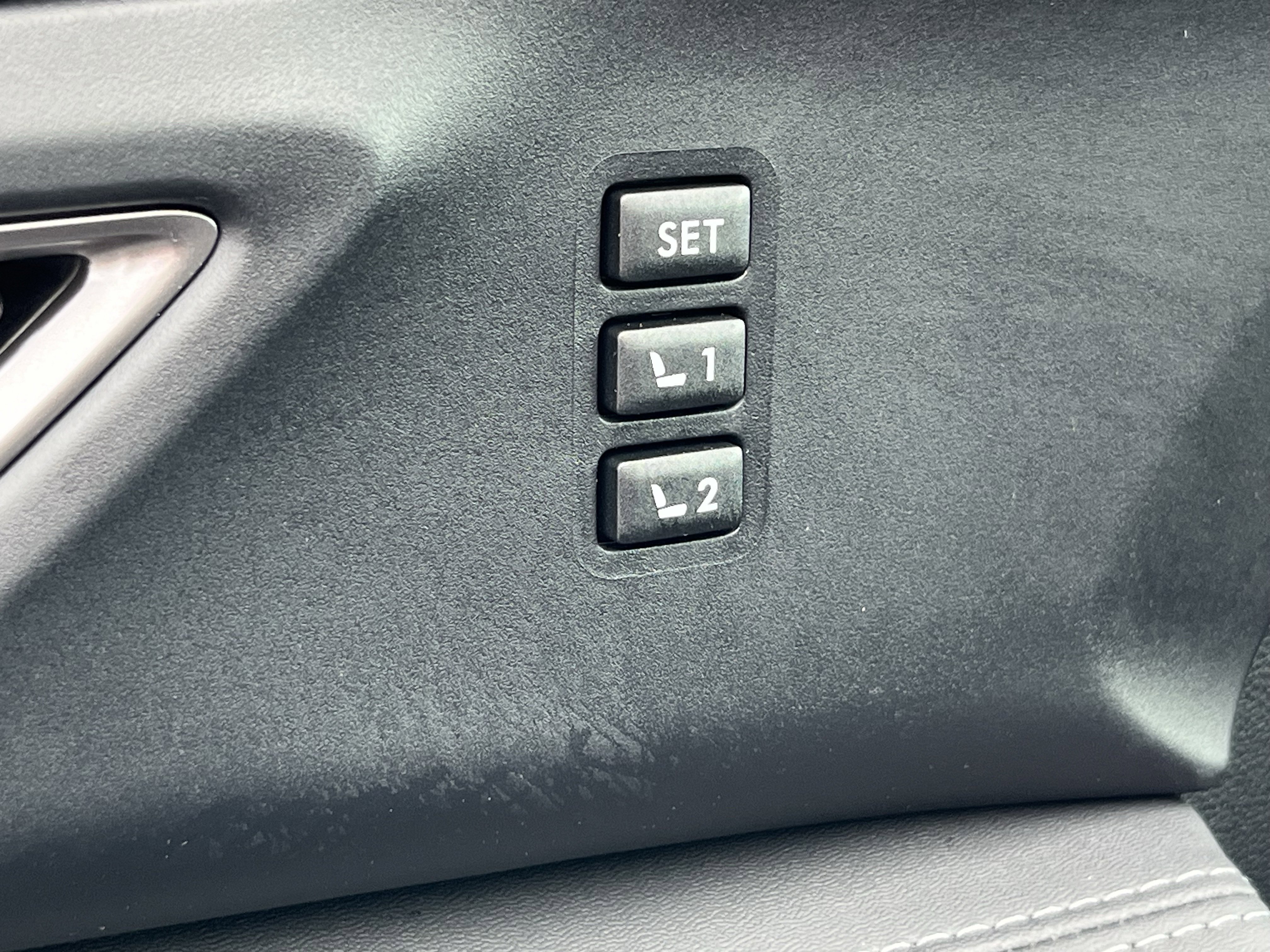 Used 2023 Subaru Ascent Limited w/ Technology Package image 21