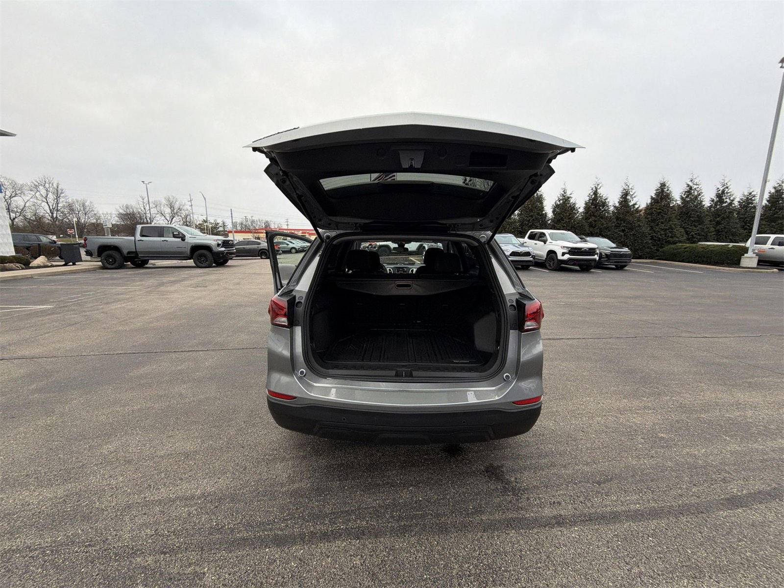 Used 2024 Chevrolet Equinox LS w/ LS Convenience Package image 24