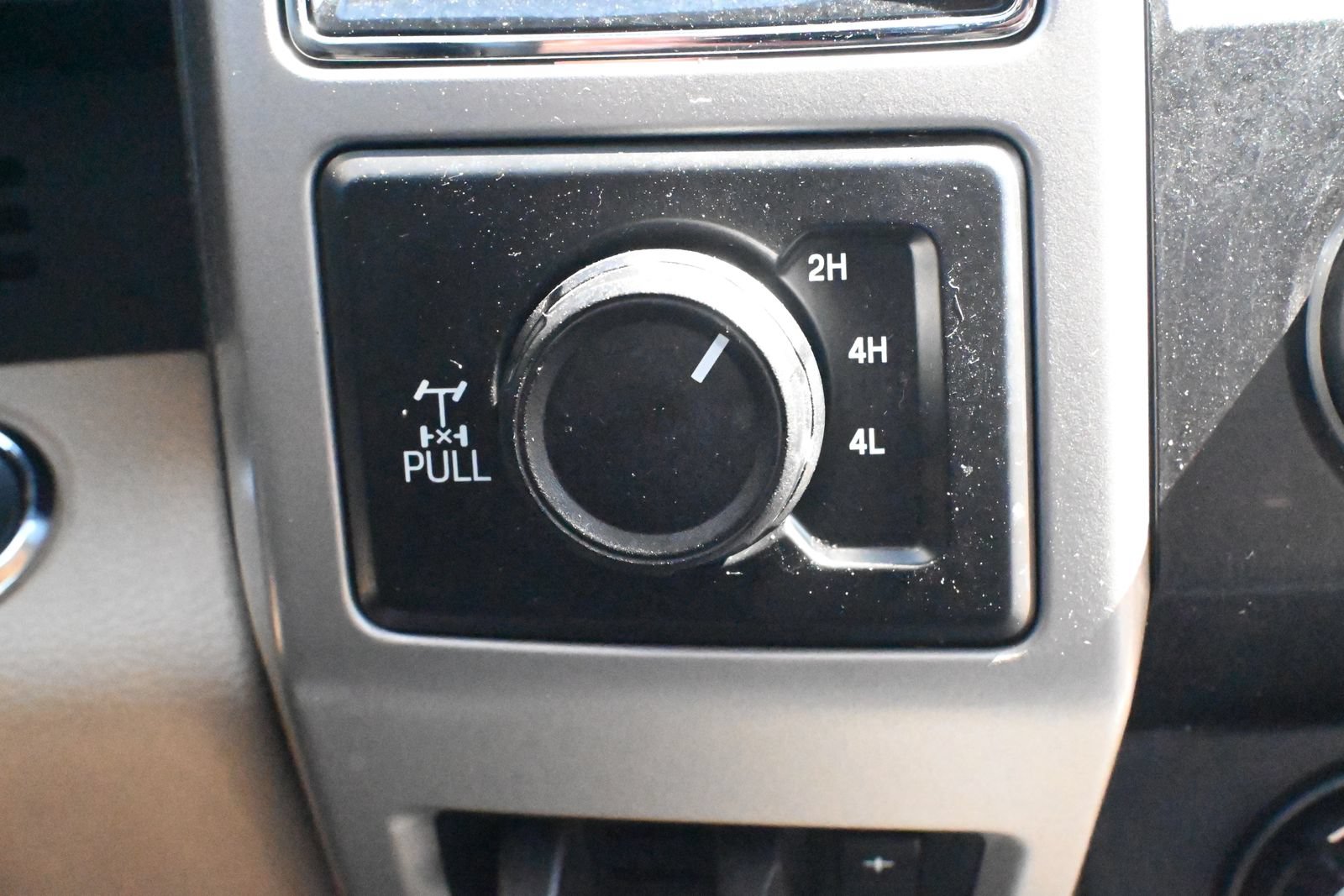 Used 2019 Ford F250 Lariat w/ Lariat Ultimate Package AWD/4WD image 17
