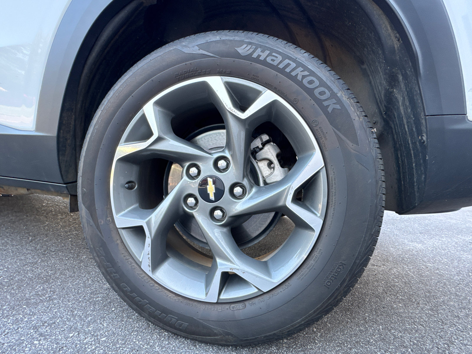 Used 2025 Chevrolet Trax LT FWD image 20