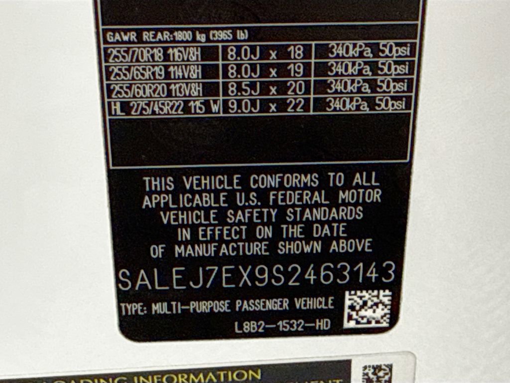 Used 2025 Land Rover Defender 110 S image 34