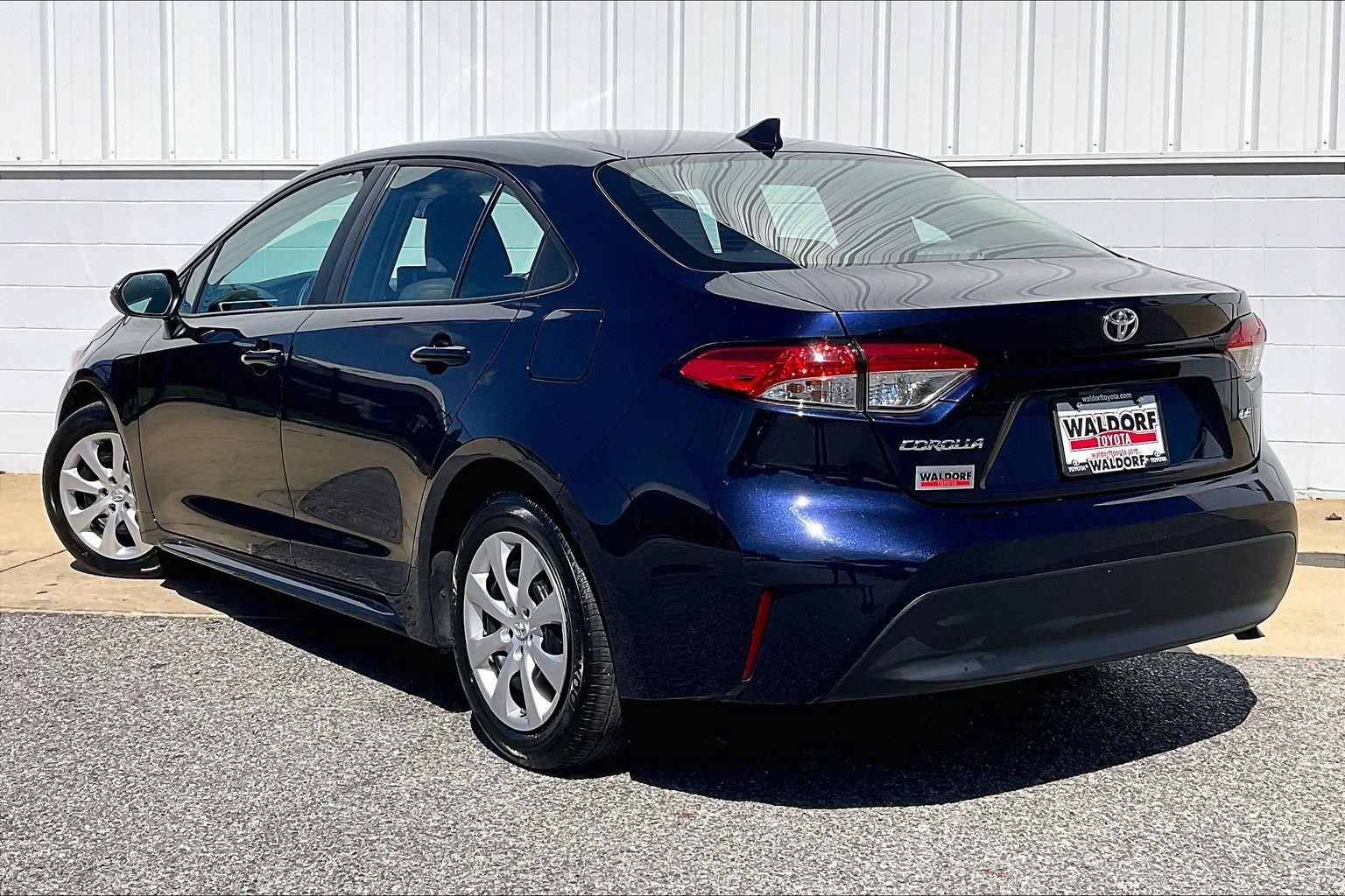 Used 2025 Toyota Corolla LE FWD image 15