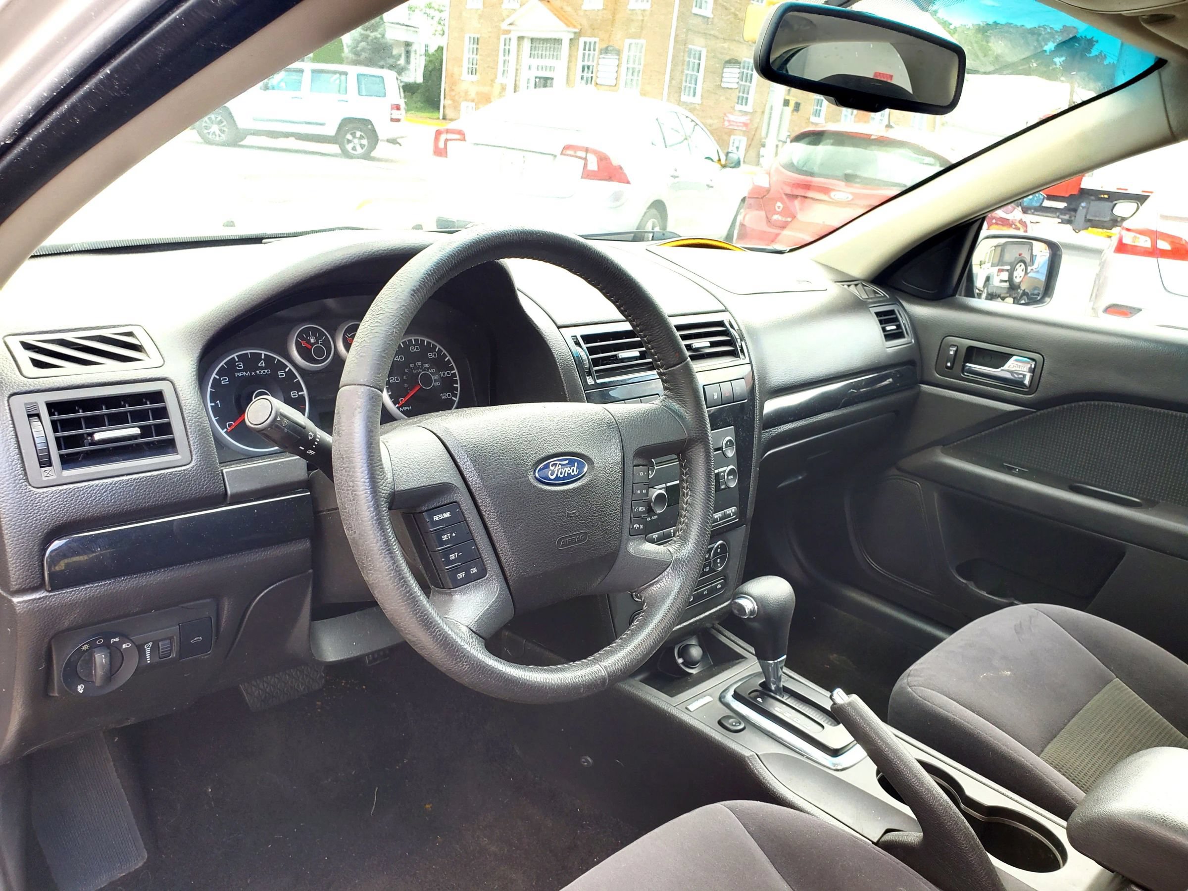 Used 2009 Ford Fusion SEL FWD image 10