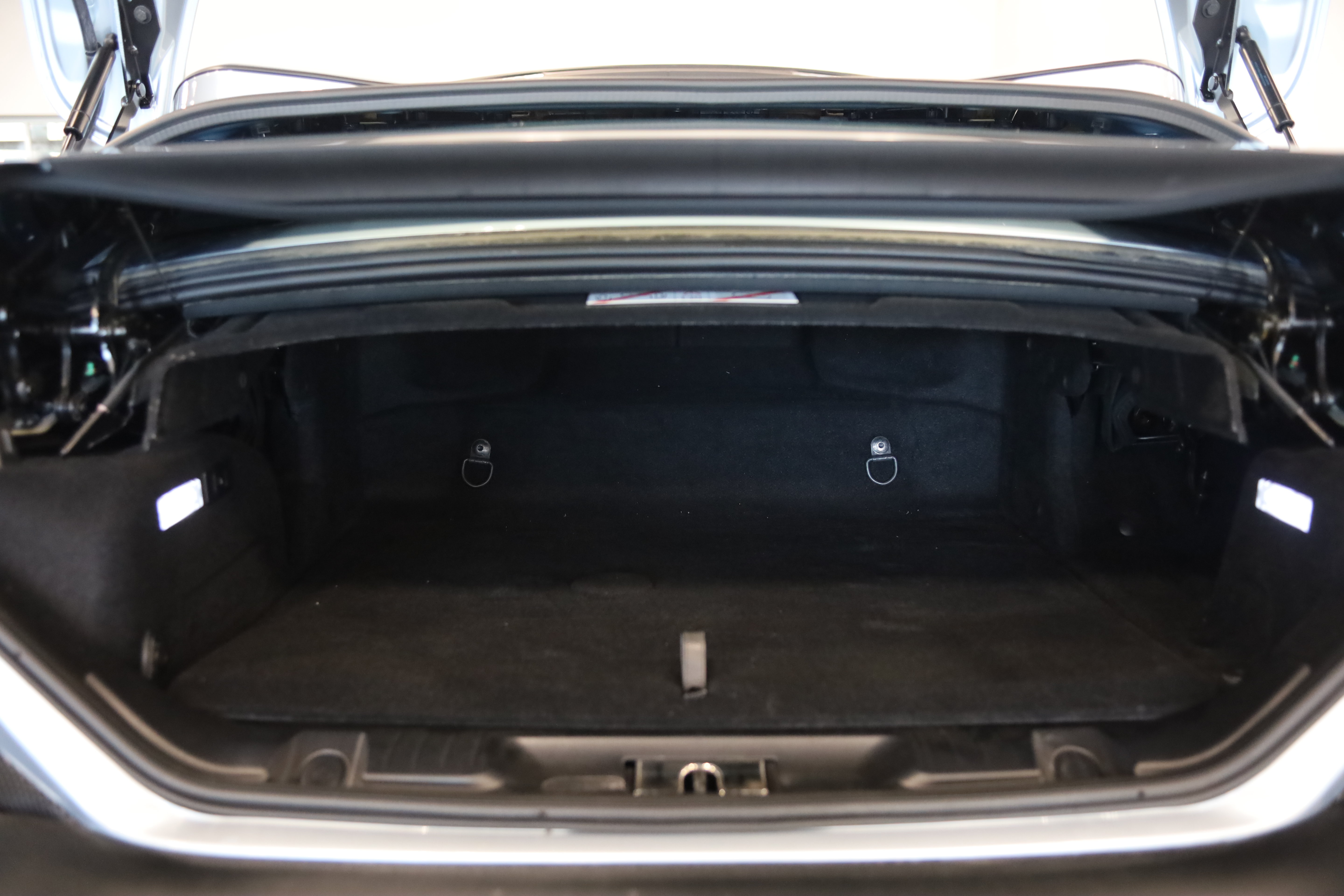Used 2022 Ferrari Portofino M RWD image 9