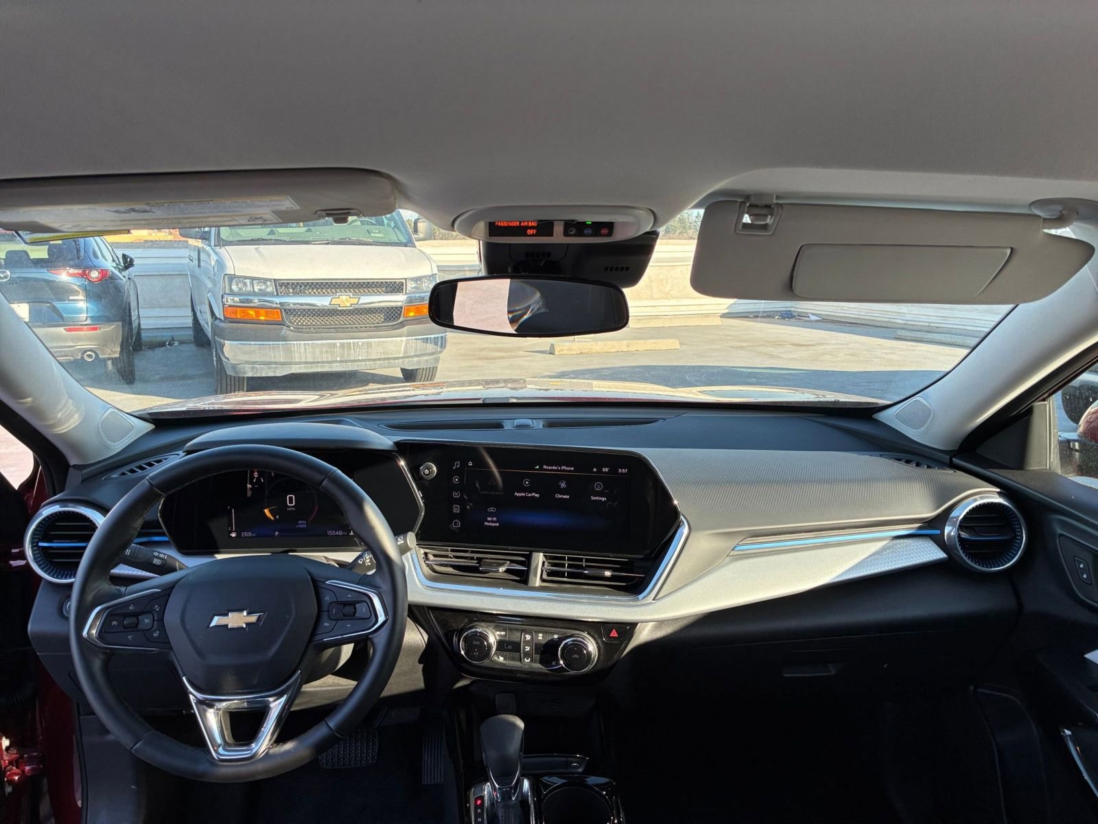 Used 2025 Chevrolet Trax LT w/ LT Convenience Package image 31