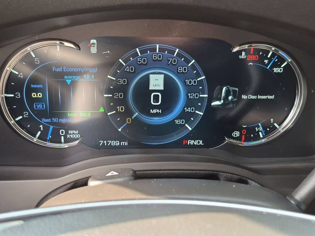 Used 2018 Cadillac Escalade Premium Luxury AWD/4WD image 3
