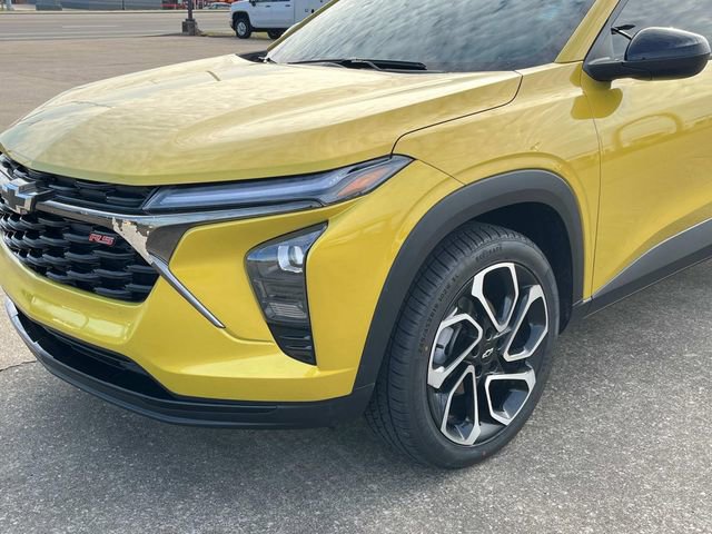 Certified 2024 Chevrolet Trax RS w/ Sunroof Package image 12