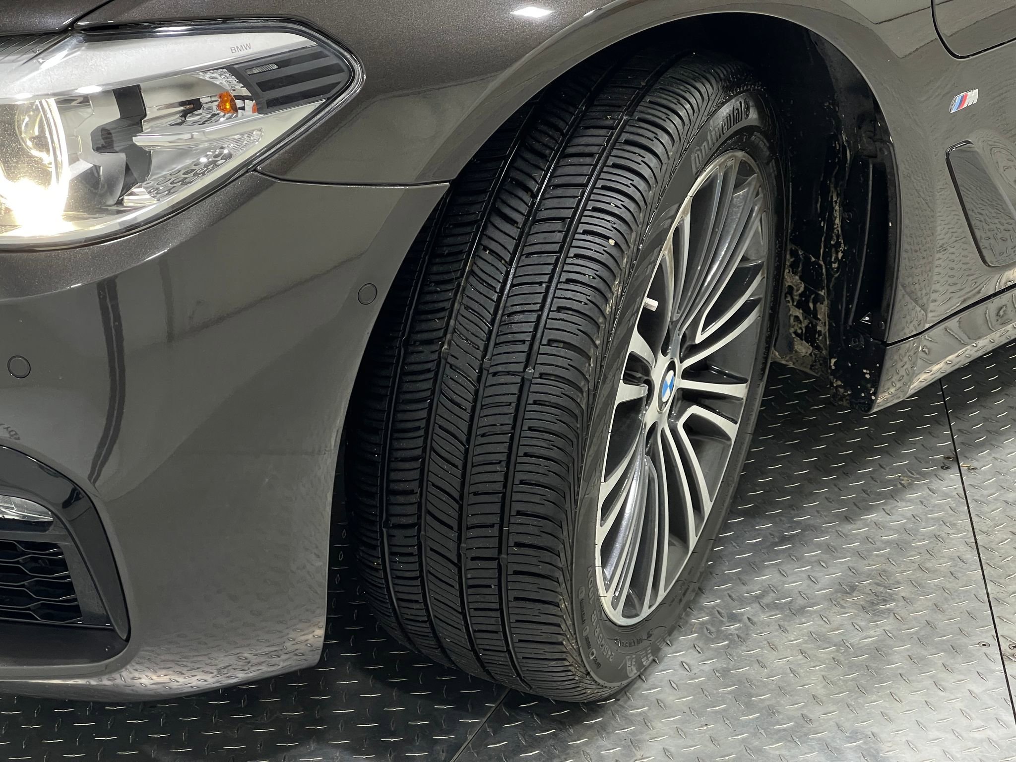 Used 2018 BMW 530e image 37