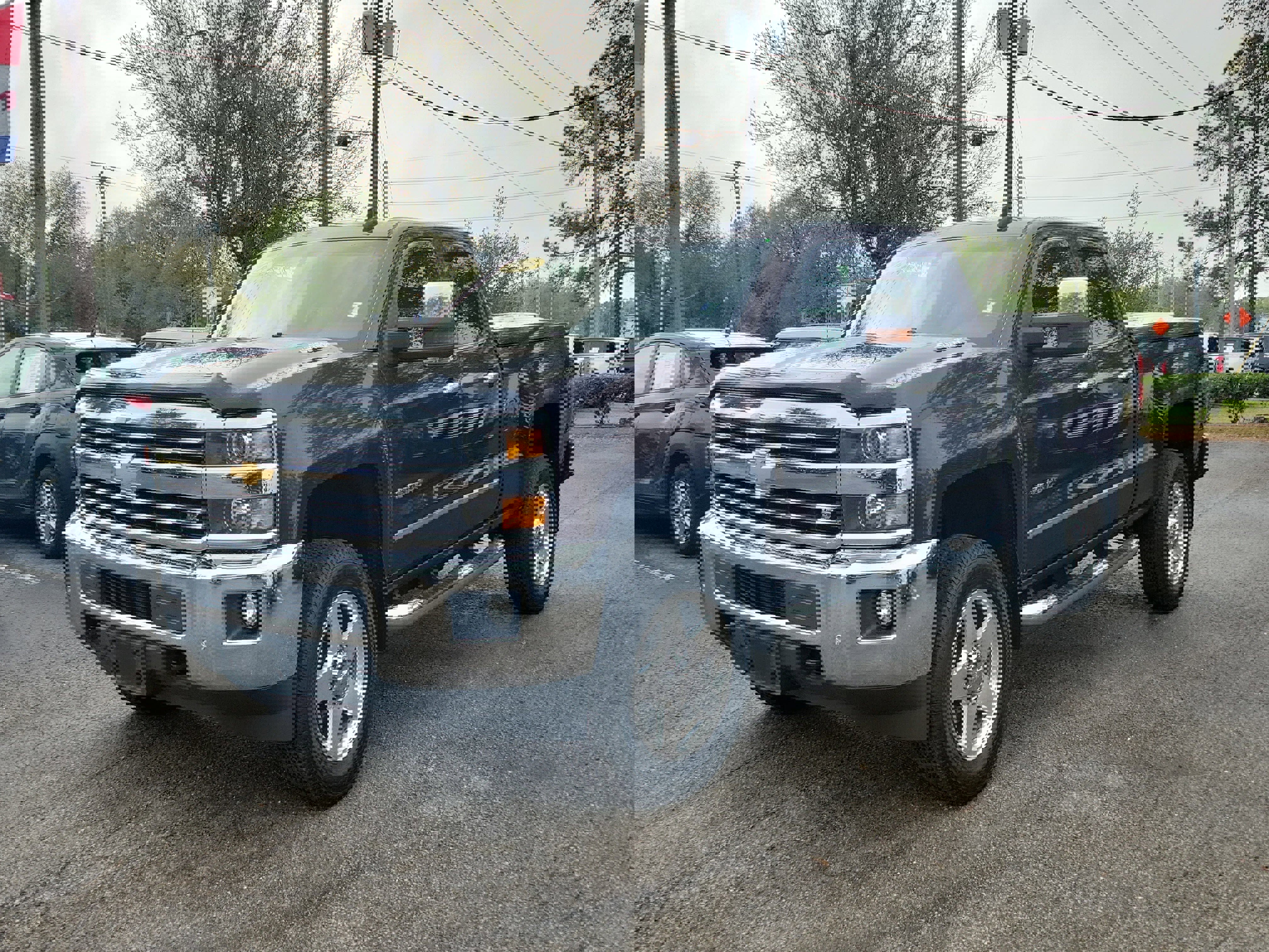 Used 2016 Chevrolet Silverado 2500 LTZ w/ LTZ Plus Package image 3